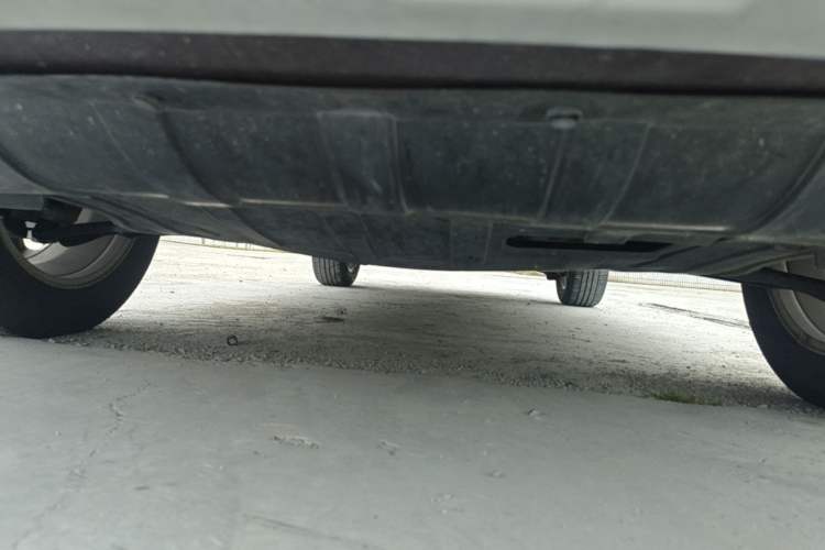 Used Venucia T70 2015 2.0L CVT Smart Edition Chassis Front