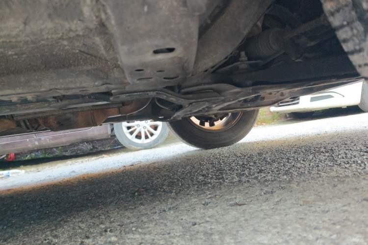 Used Venucia T70 2015 2.0L Manual RuiQu Version Chassis Front Right