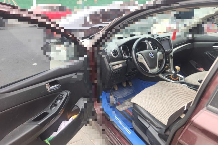 Used Venucia T70 2015 2.0L Manual RuiXiang Edition Driver Seat