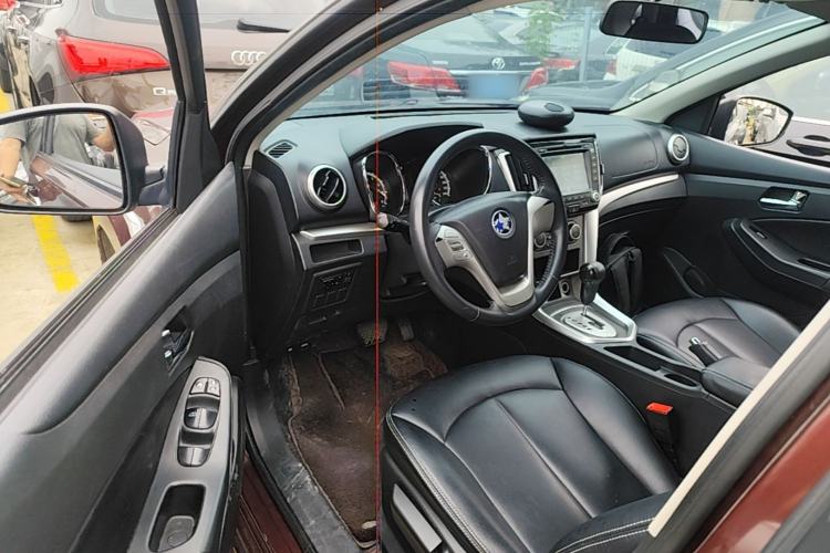 Used Venucia T70 2015 2.0L CVT Smart Edition Driver Seat