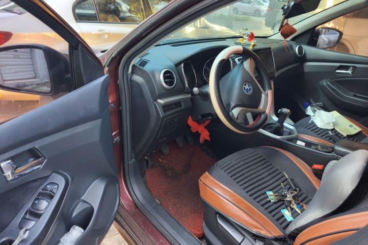 Used Venucia T70 2015 1.6L Manual Ruixing Edition Driver Seat