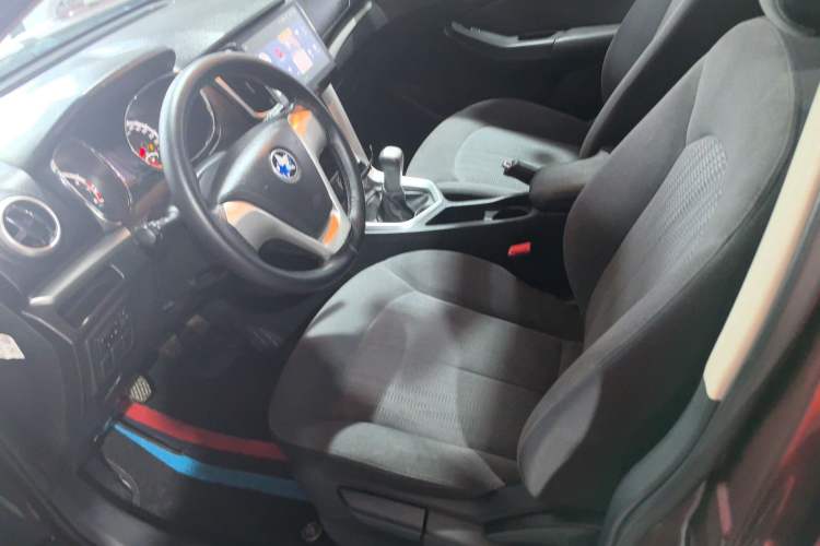 Used Venucia T70 2015 1.6L Manual Ruixing Edition Driver Seat