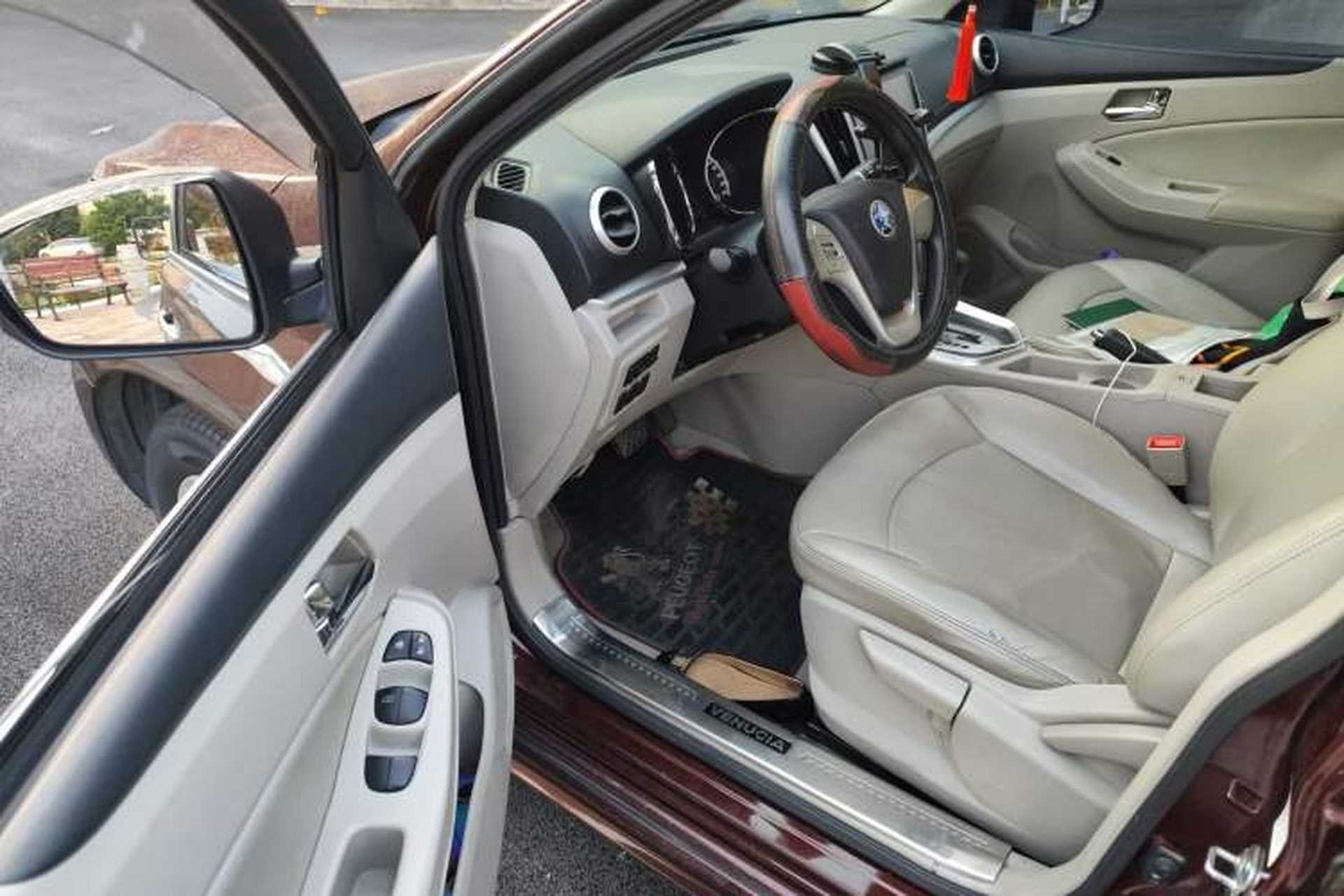 Used Venucia T70 2015 2.0L CVT Smart Choice Edition Driver Seat
