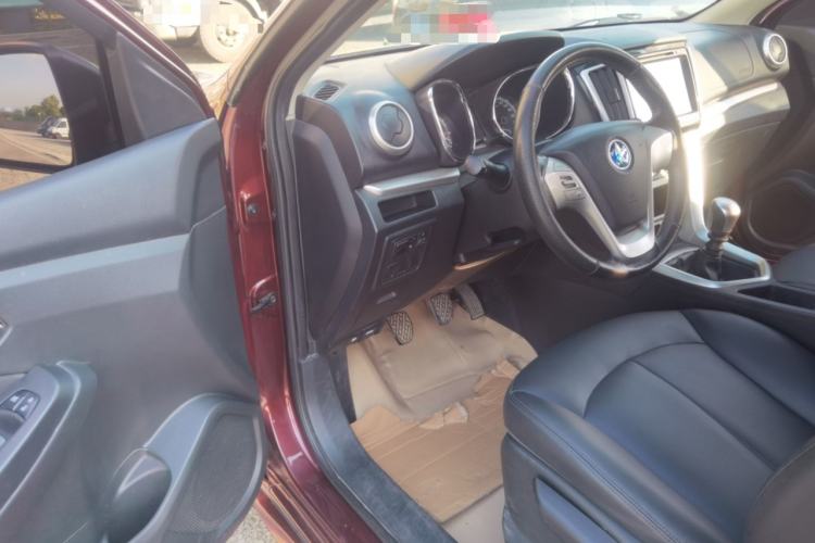 Used Venucia T70 2015 2.0L Manual RuiXiang Edition Driver Seat
