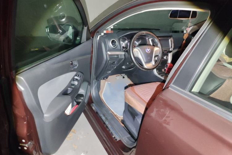 Used Venucia T70 2015 2.0L CVT Smart Edition Driver Seat