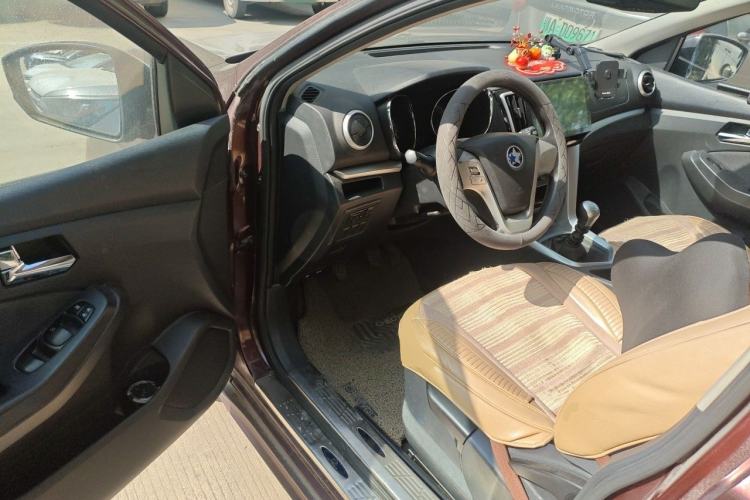 Used Venucia T70 2015 2.0L Manual RuiQu Version Driver Seat