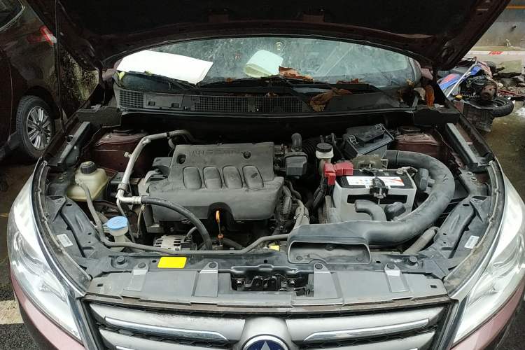 Used Venucia T70 2015 2.0L Manual RuiQu Version Engine Bay
