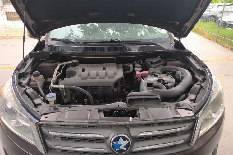 Used Venucia T70 2015 1.6L Manual Ruixing Edition Engine Bay