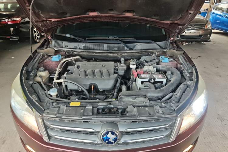Used Venucia T70 2015 2.0L CVT Smart Choice Edition Engine Bay