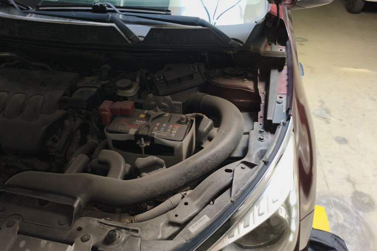 Used Venucia T70 2015 2.0L CVT Smart Choice Edition Engine Bay Left