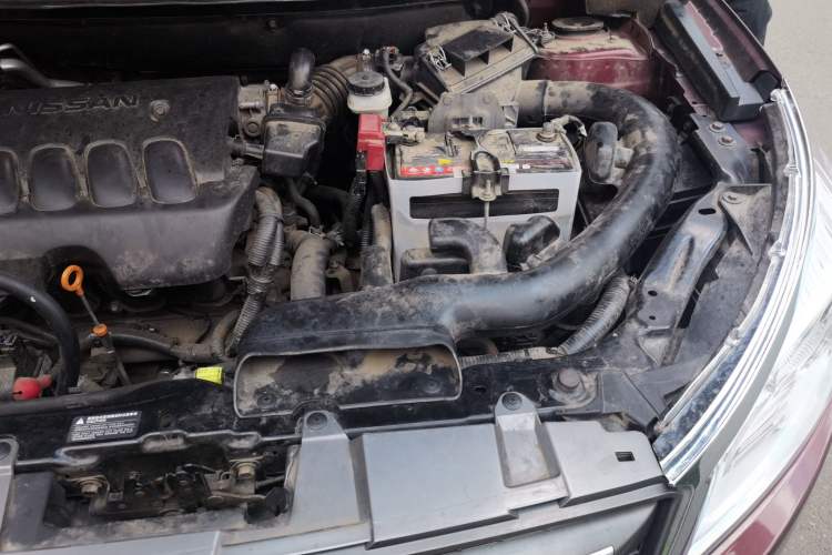 Used Venucia T70 2015 2.0L CVT Smart Choice Edition Engine Bay Left