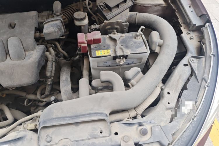 Used Venucia T70 2015 2.0L CVT Smart Edition Engine Bay Left