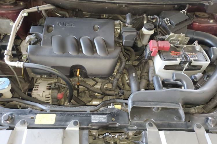 Used Venucia T70 2015 2.0L CVT Smart Choice Edition Engine Bay