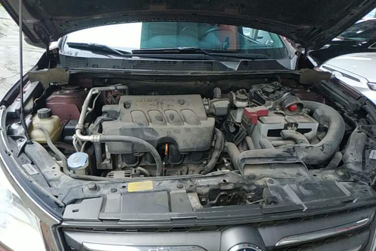 Used Venucia T70 2015 2.0L CVT Smart Choice Edition Engine Bay