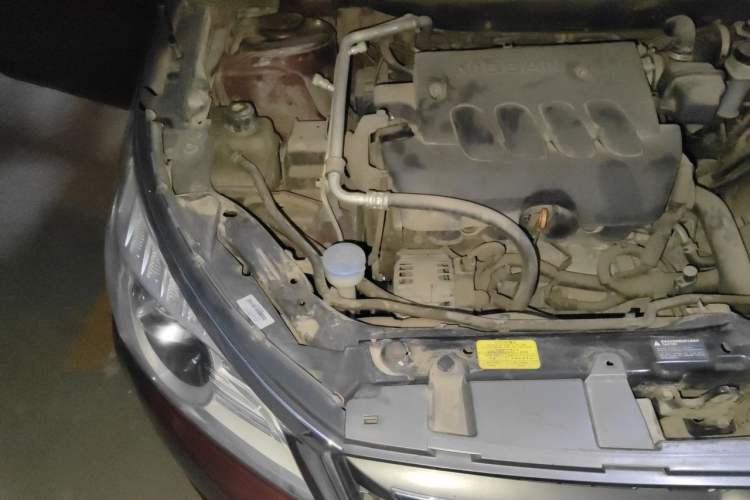 Used Venucia T70 2015 2.0L CVT Smart Edition Engine Bay Right