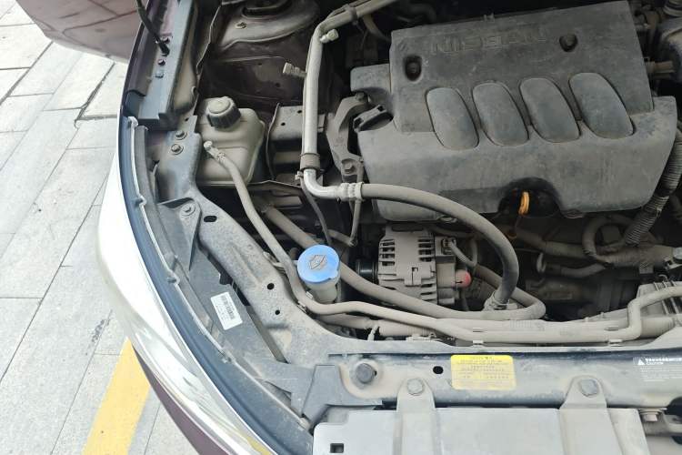 Used Venucia T70 2015 2.0L CVT Smart Edition Engine Bay Right