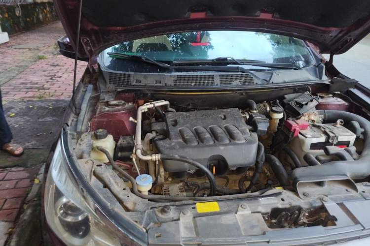 Used Venucia T70 2015 2.0L CVT Smart Edition Engine Bay Right