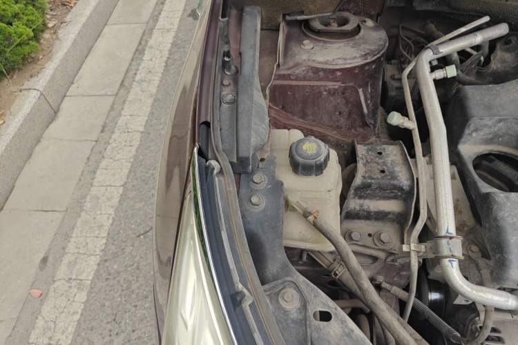 Used Venucia T70 2015 1.6L Manual Ruixing Edition Engine Bay Right