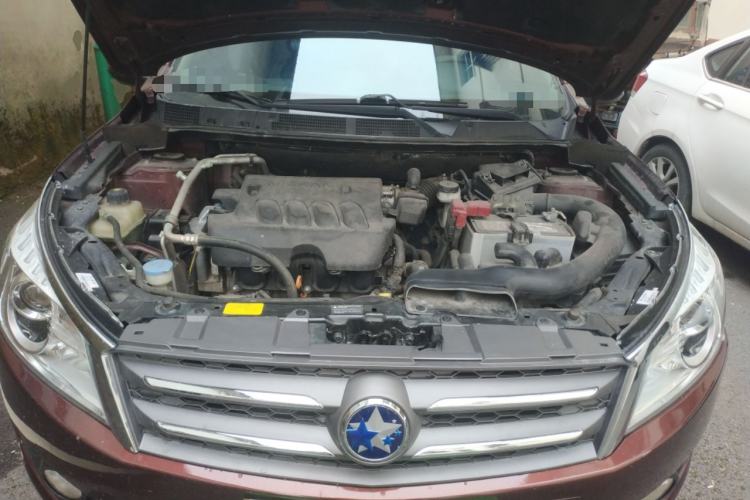 Used Venucia T70 2015 2.0L CVT Smart Edition Engine Bay
