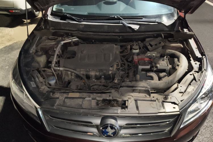Used Venucia T70 2015 1.6L Manual Ruixing Edition Engine Bay