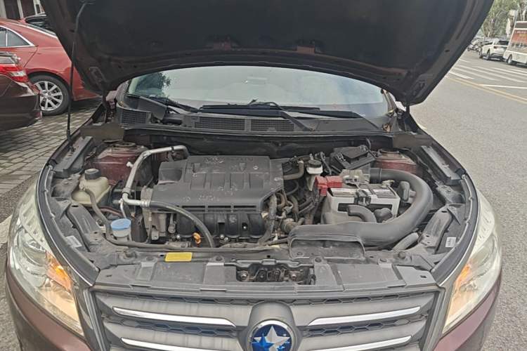 Used Venucia T70 2015 1.6L Manual Ruixing Edition Engine Bay