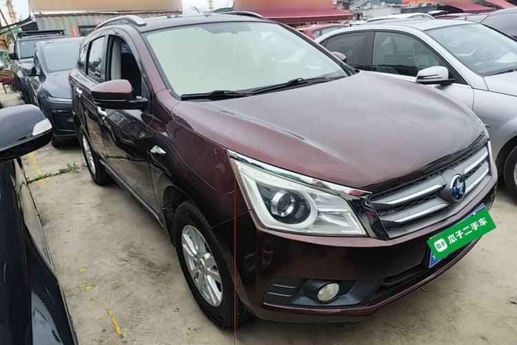 Used Venucia T70 2015 2.0L CVT Smart Edition Exterior 1