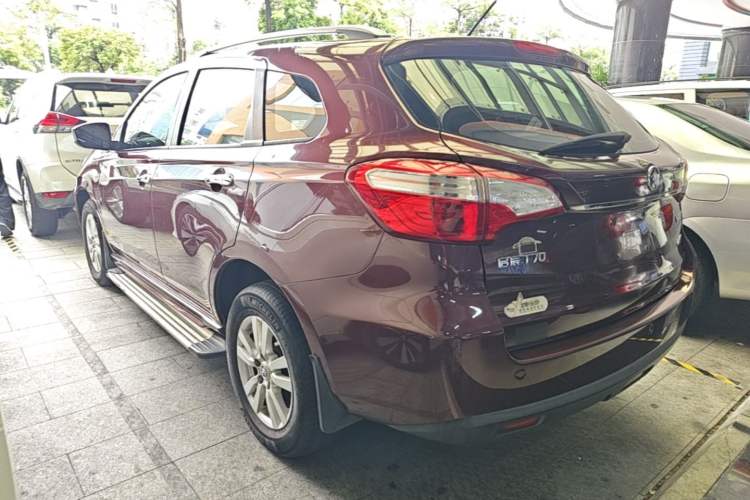 Used Venucia T70 2015 2.0L CVT Smart Choice Edition Exterior 2