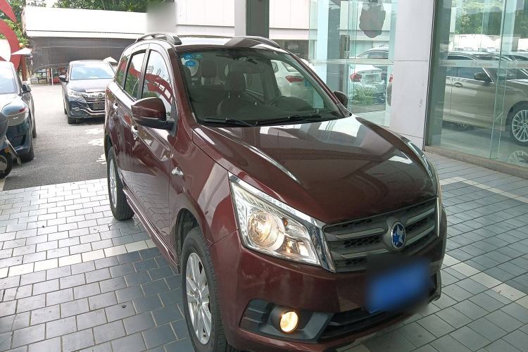 Used Venucia T70 2015 2.0L CVT Smart Choice Edition Exterior 2