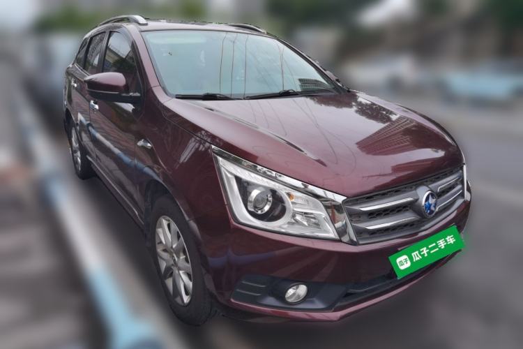 Used Venucia T70 2015 2.0L Manual RuiXiang Edition Exterior 2
