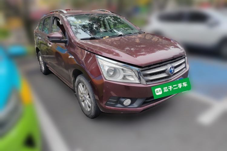 Used Venucia T70 2015 2.0L CVT Smart Choice Edition Exterior 2