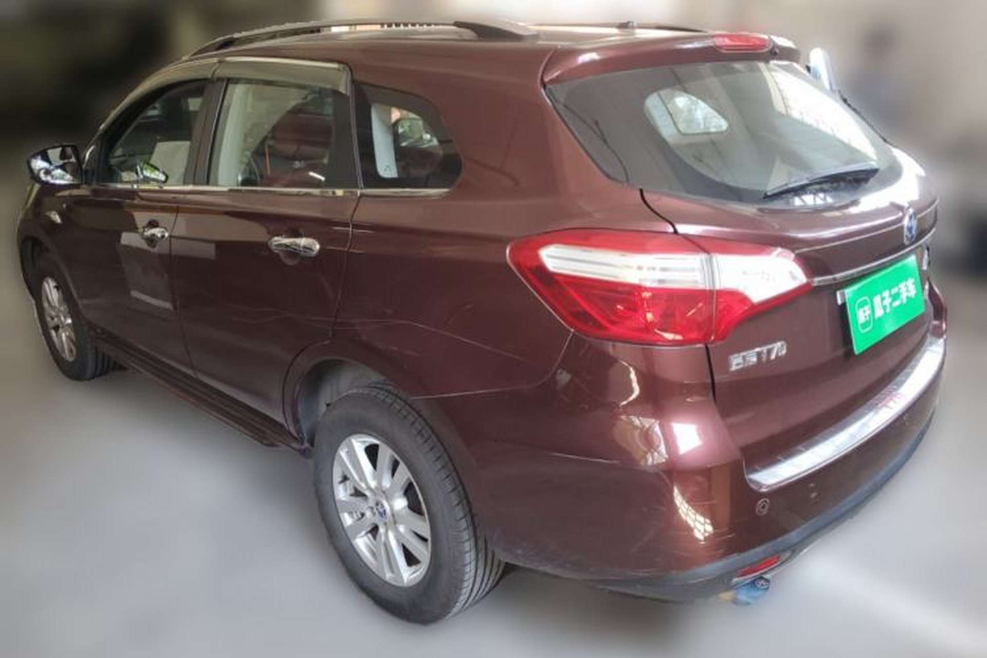 Used Venucia T70 2015 2.0L CVT Smart Choice Edition Exterior 3