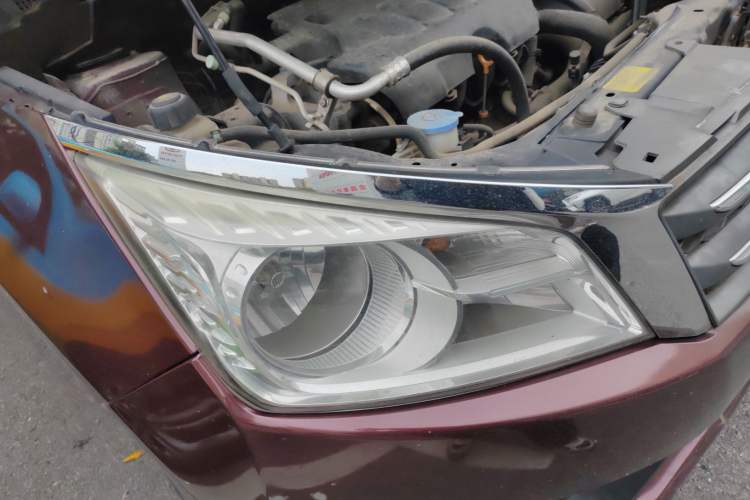 Used Venucia T70 2015 2.0L CVT Smart Choice Edition Exterior 6