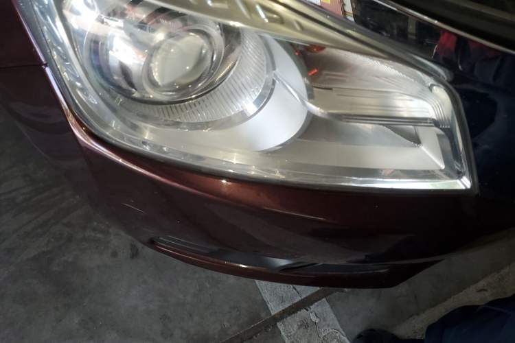 Used Venucia T70 2015 2.0L CVT Smart Choice Edition Exterior 6