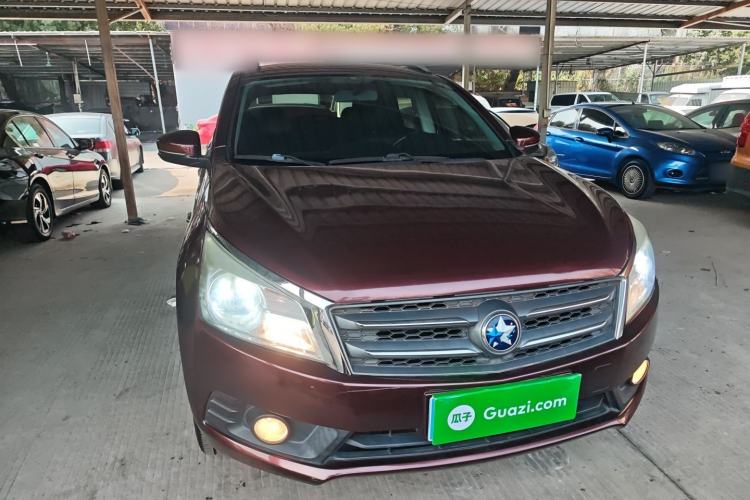 Used Venucia T70 2015 2.0L CVT Smart Choice Edition Front