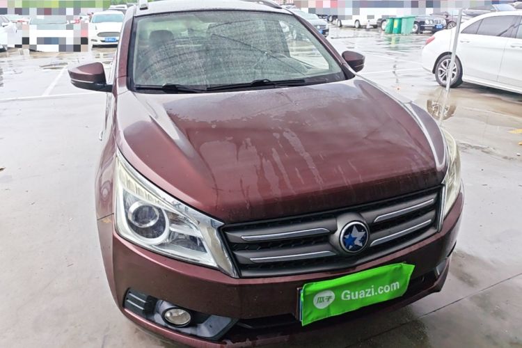 Used Venucia T70 2015 2.0L CVT Smart Edition Front