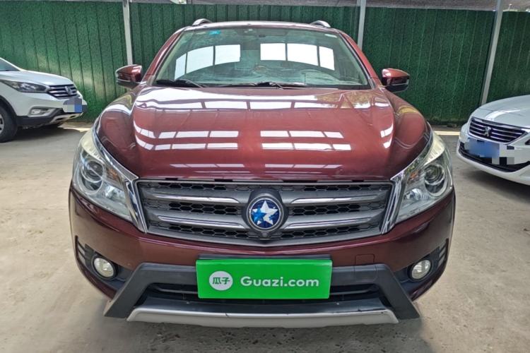 Used Venucia T70 2015 2.0L CVT Smart Edition Front