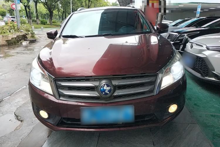 Used Venucia T70 2015 2.0L CVT Smart Choice Edition Front