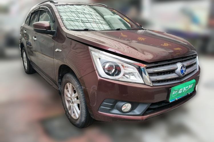 Used Venucia T70 2015 2.0L CVT Smart Edition Front Right 45 Deg