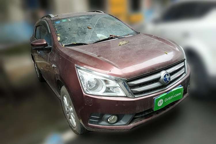 Used Venucia T70 2015 2.0L Manual RuiQu Version Front Right 45 Deg