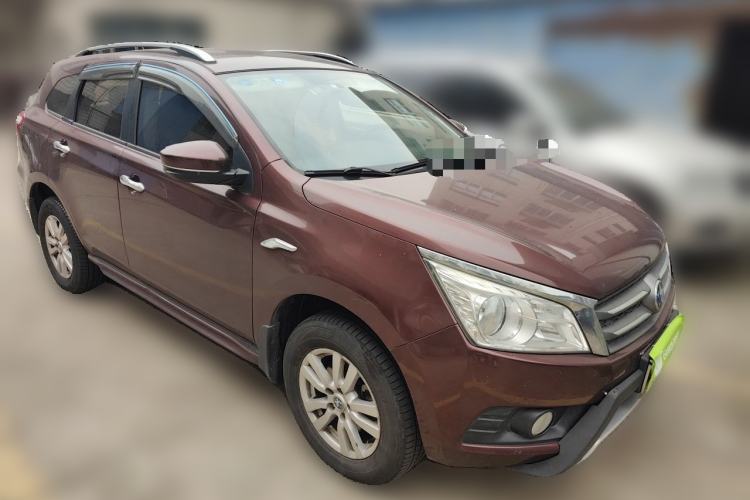Used Venucia T70 2015 2.0L CVT Smart Choice Edition Front Right 45 Deg