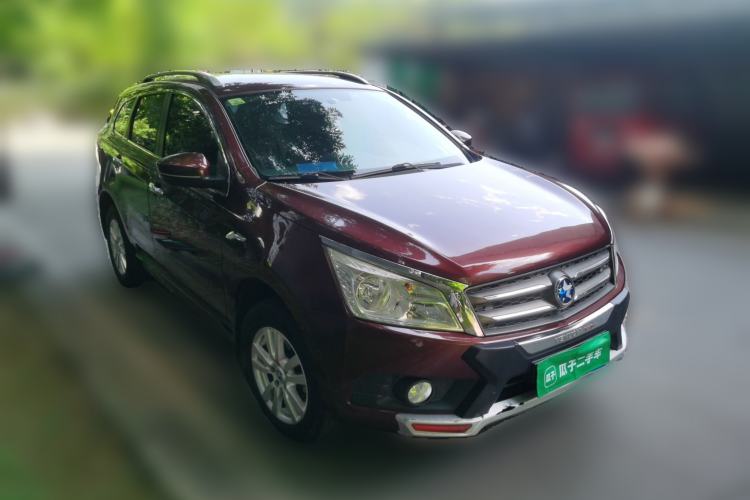 Used Venucia T70 2015 2.0L CVT Smart Choice Edition Front Right 45 Deg