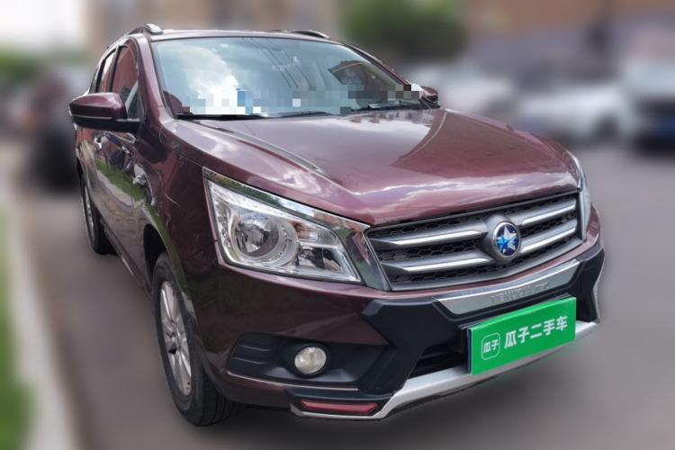 Used Venucia T70 2015 2.0L CVT Smart Choice Edition Front Right 45 Deg