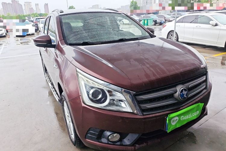 Used Venucia T70 2015 2.0L CVT Smart Edition Front Right 45 Deg