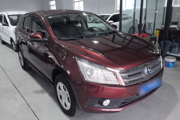 Used Venucia T70 2015 1.6L Manual Ruixing Edition Front Right 45 Deg