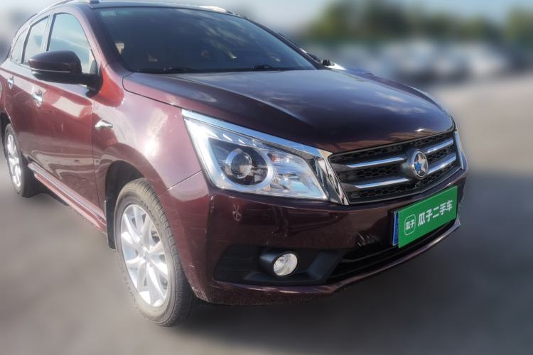 Used Venucia T70 2015 2.0L Manual RuiXiang Edition Front Right 45 Deg
