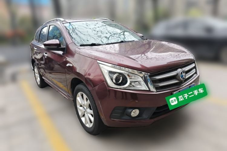 Used Venucia T70 2015 2.0L CVT Smart Edition Front Right 45 Deg