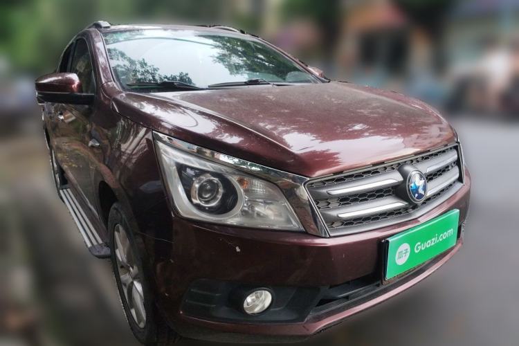 Used Venucia T70 2015 2.0L CVT Smart Edition Front Right 45 Deg