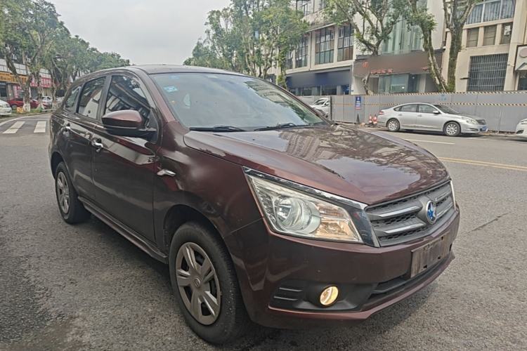 Used Venucia T70 2015 1.6L Manual Ruixing Edition Front Right 45 Deg