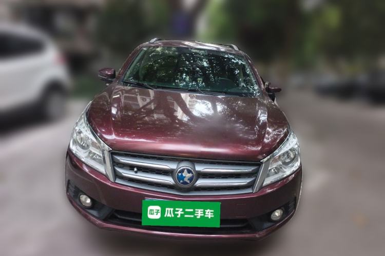 Used Venucia T70 2015 2.0L CVT Smart Choice Edition Front