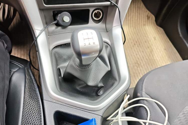 Used Venucia T70 2015 1.6L Manual Ruixing Edition Gear Lever